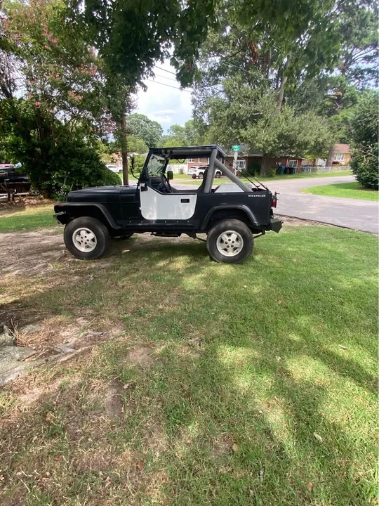 1992 Jeep YJ Wrangler - Image 2 of 10