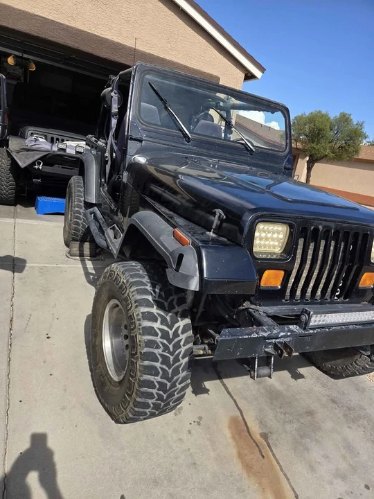 1992 Jeep YJ Wrangler - Image 2 of 3