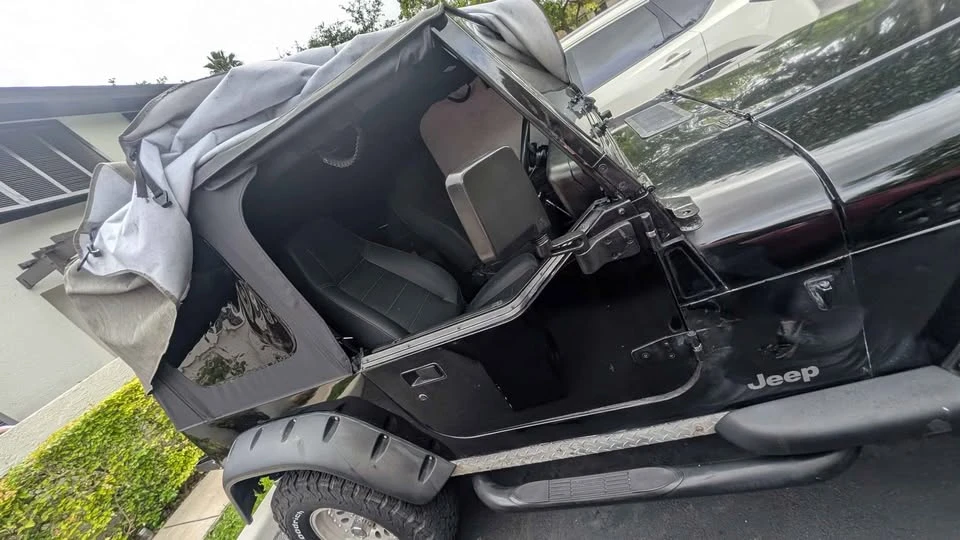 1992 Jeep YJ Wrangler - Image 5 of 10