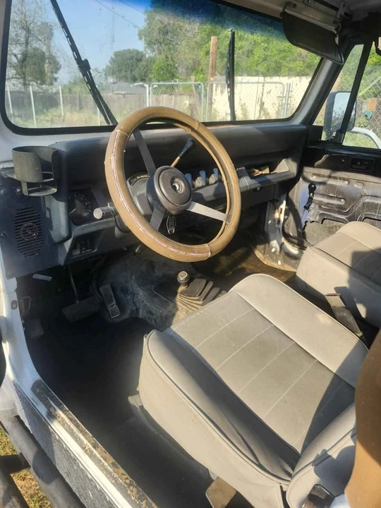 1992 Jeep YJ Wrangler - Image 6 of 12