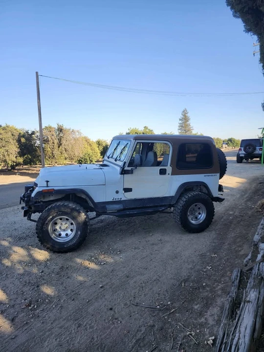 1992 Jeep YJ Wrangler - Image 5 of 12