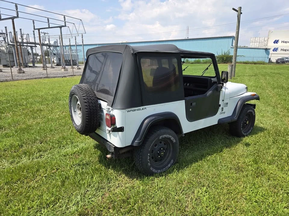1992 Jeep YJ Wrangler - Image 5 of 16