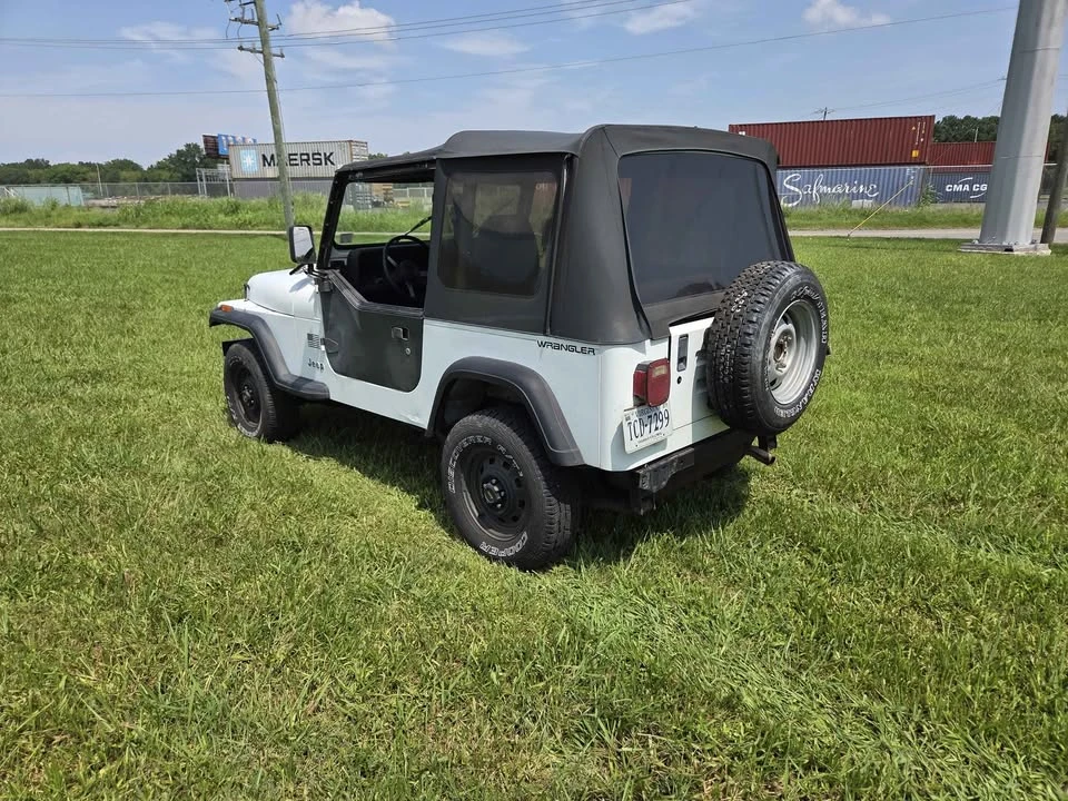 1992 Jeep YJ Wrangler - Image 6 of 16