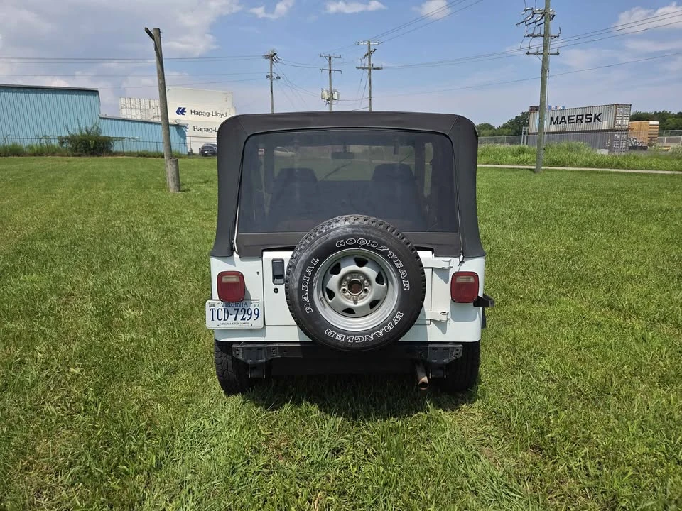 1992 Jeep YJ Wrangler - Image 8 of 16