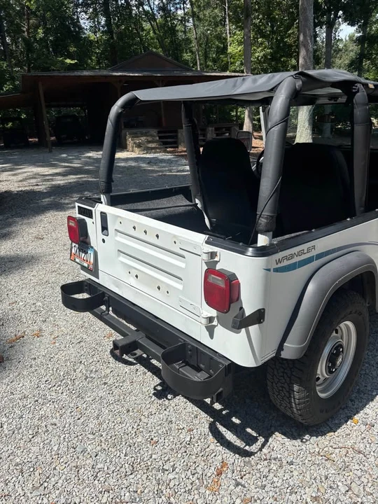 1992 Jeep YJ Wrangler - Image 4 of 13