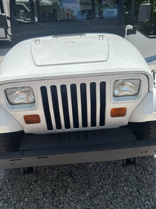 1992 Jeep YJ Wrangler - Image 9 of 13