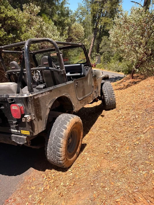 1992 Jeep YJ Wrangler - Image 4 of 5