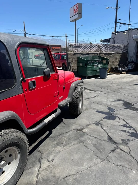 1992 Jeep YJ Wrangler - Image 5 of 10