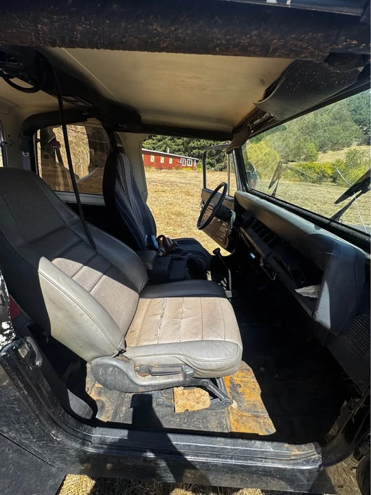 1992 Jeep YJ Wrangler - Image 11 of 15
