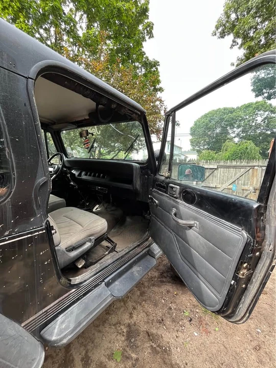 1992 Jeep YJ Wrangler - Image 4 of 4