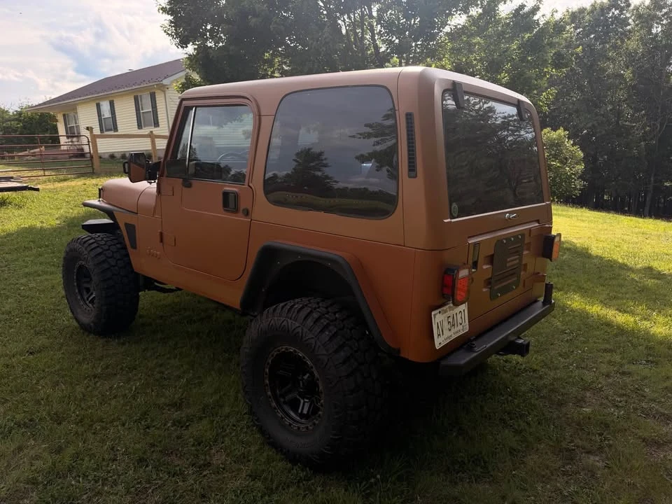 1992 Jeep YJ Wrangler - Image 7 of 13