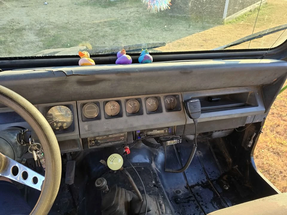 1992 Jeep YJ Wrangler - Image 3 of 3