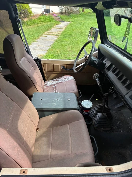 1992 Jeep YJ Wrangler - Image 3 of 3