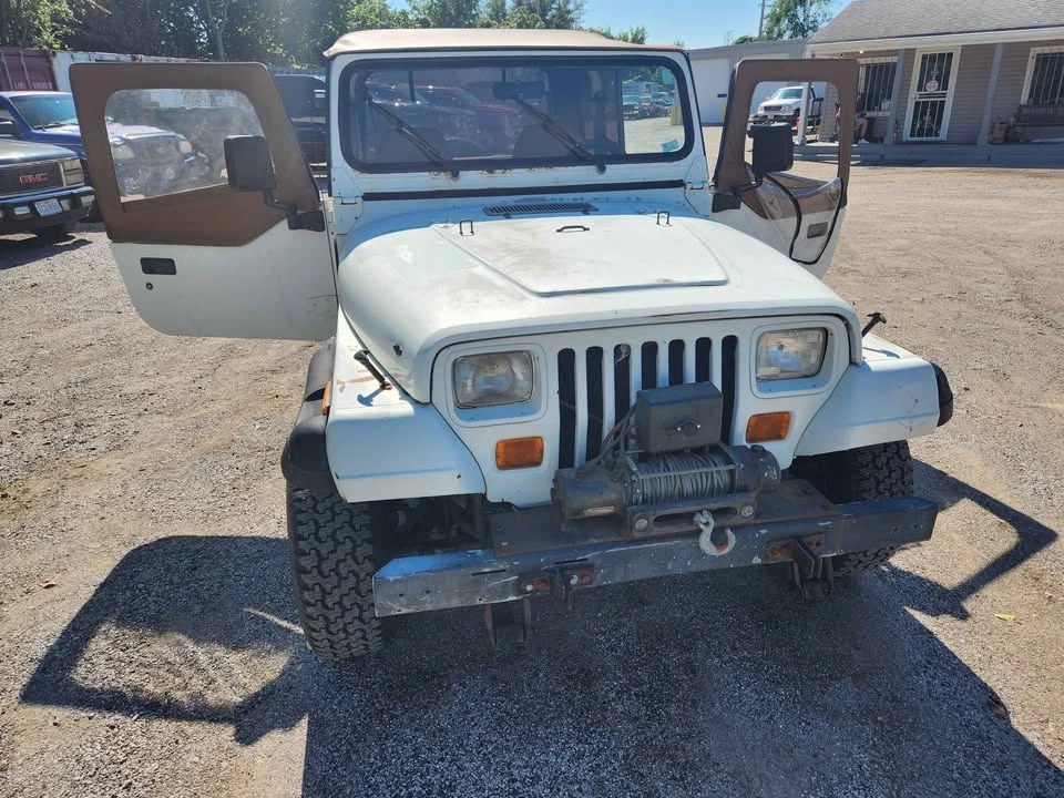 1992 Jeep YJ Wrangler - Image 4 of 18