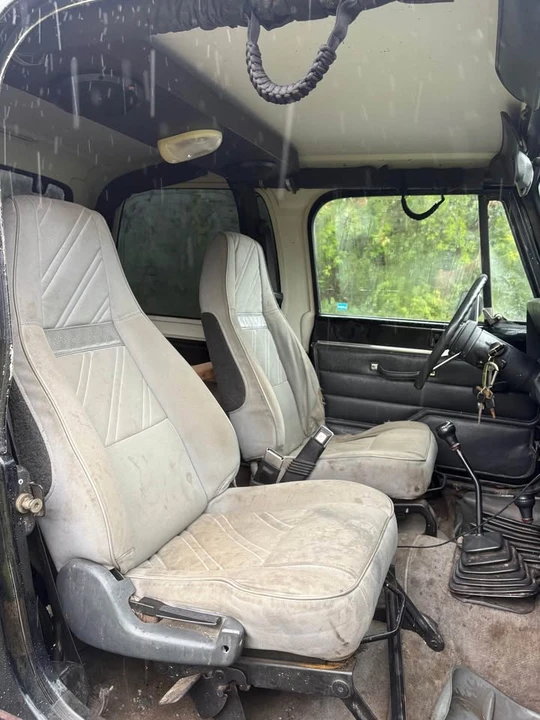 1992 Jeep YJ Wrangler - Image 15 of 16