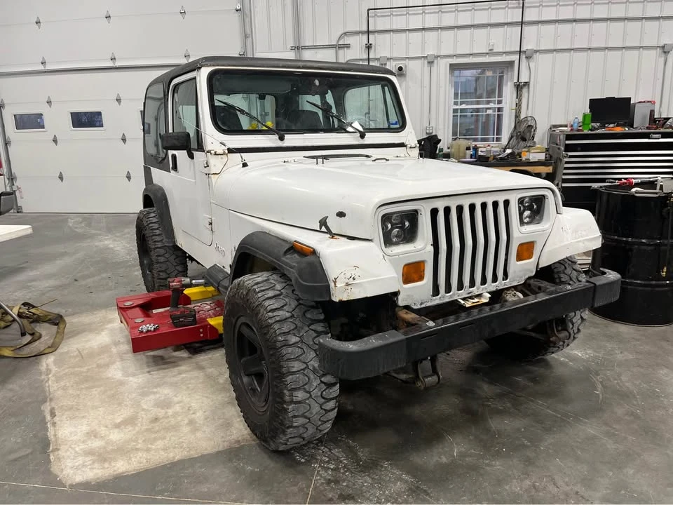 1992 Jeep YJ Wrangler - Image 8 of 9