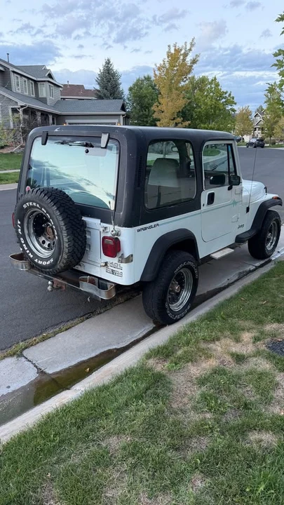 1992 Jeep YJ Wrangler - Image 5 of 11