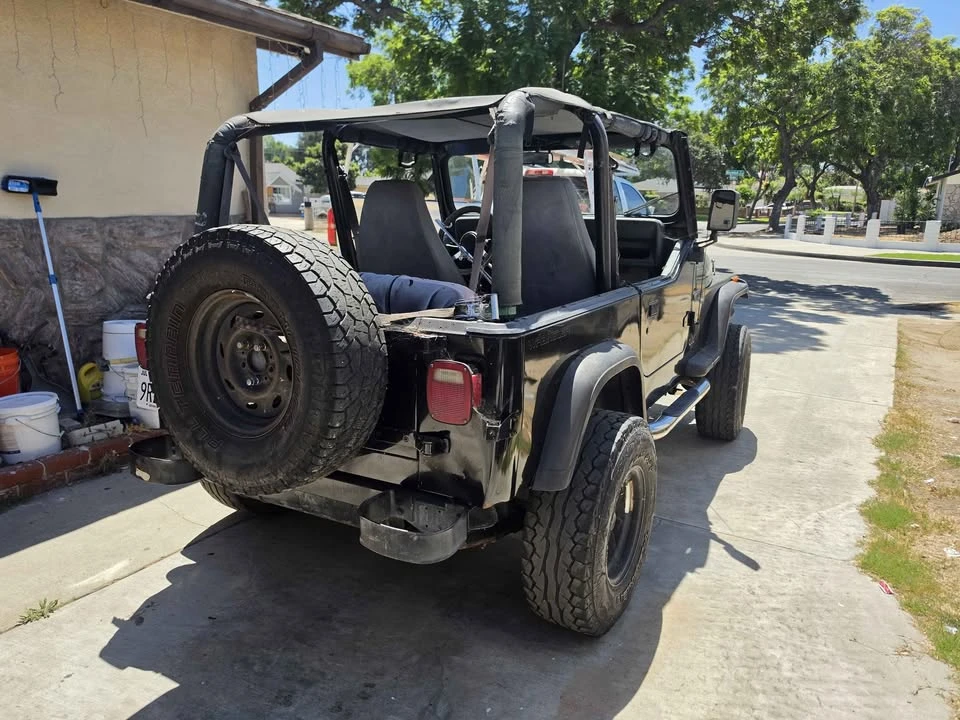 1992 Jeep YJ Wrangler - Image 2 of 4