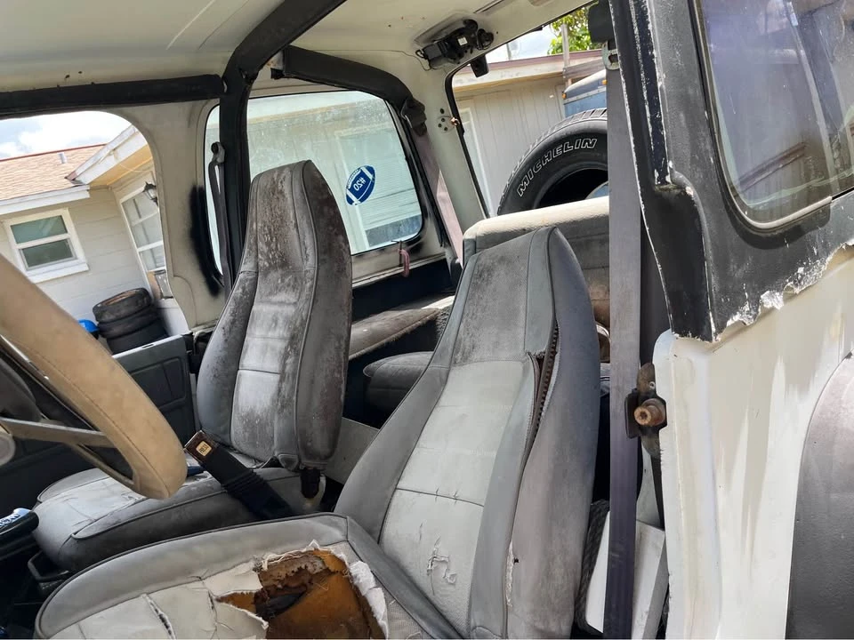 1992 Jeep YJ Wrangler - Image 9 of 16