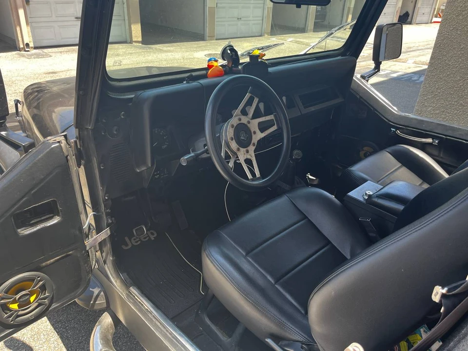 1992 Jeep YJ Wrangler - Image 5 of 11