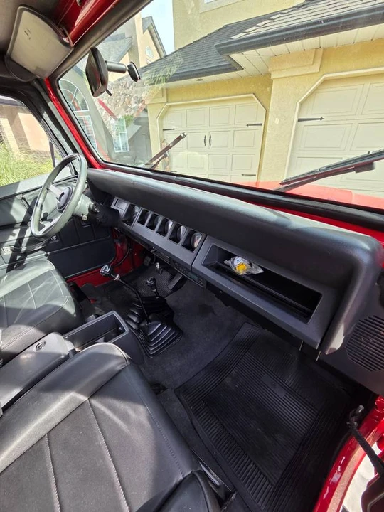 1992 Jeep YJ Wrangler - Image 10 of 13