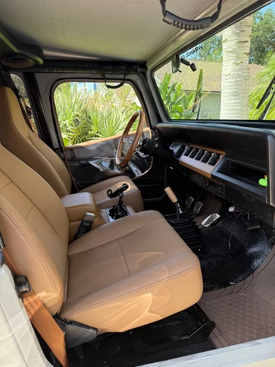 1992 Jeep YJ Wrangler - Image 6 of 9