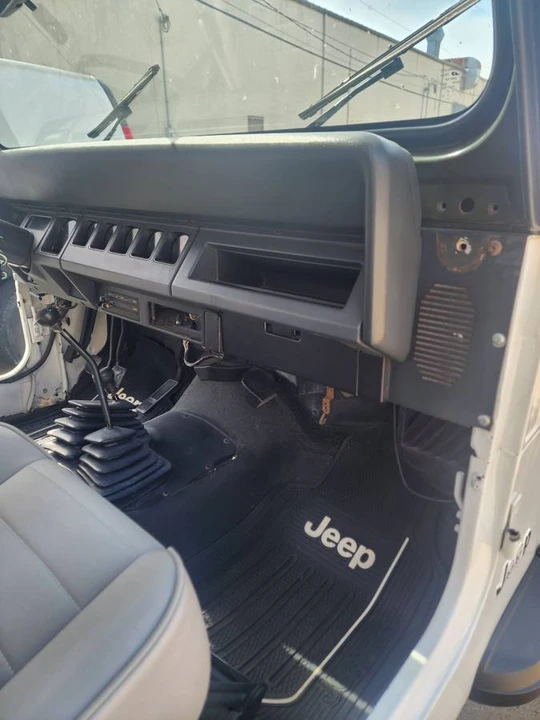 1992 Jeep YJ Wrangler - Image 10 of 24