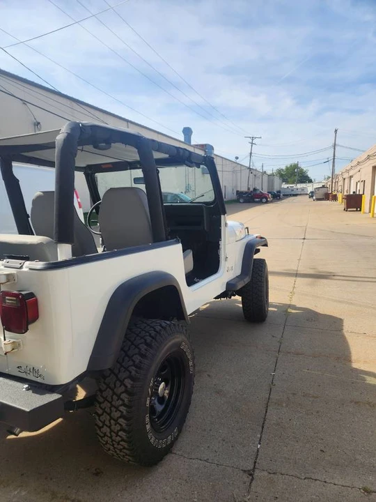 1992 Jeep YJ Wrangler - Image 6 of 24