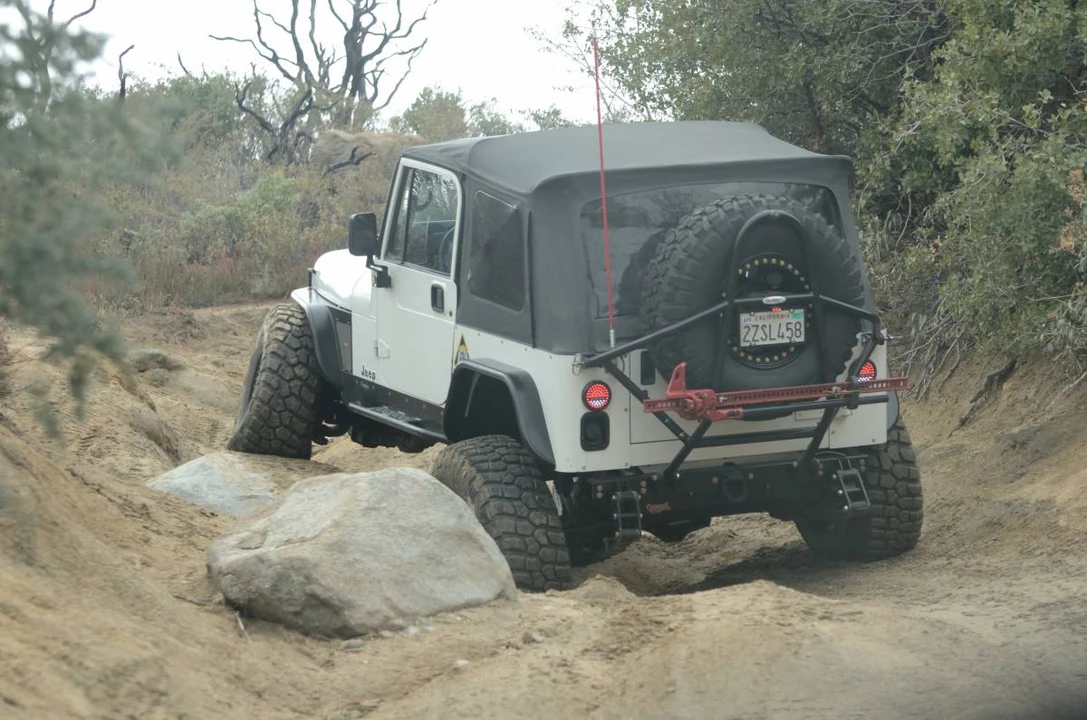 1992 Jeep YJ Wrangler - Image 7 of 17