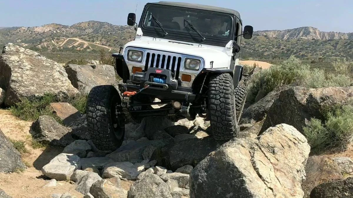 1992 Jeep YJ Wrangler - Image 15 of 17