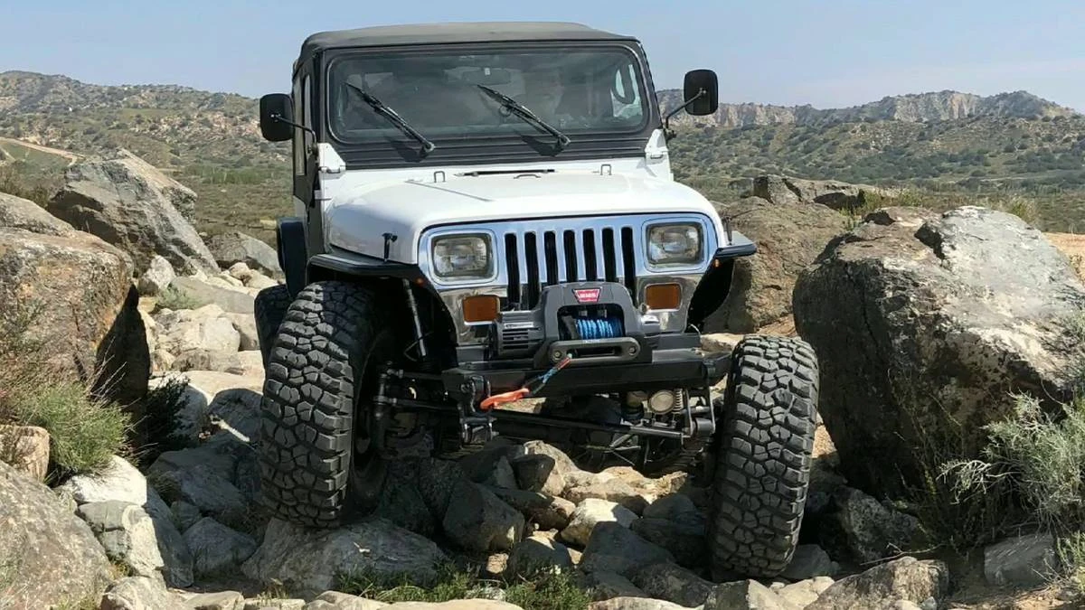 1992 Jeep YJ Wrangler - Image 16 of 17