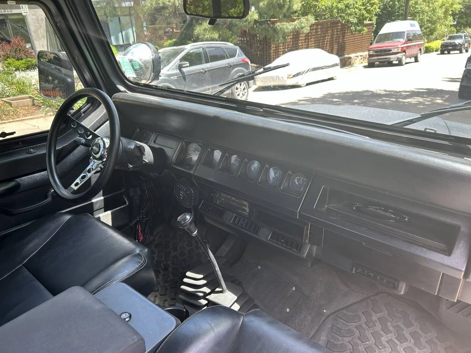 1992 Jeep YJ Wrangler - Image 9 of 23