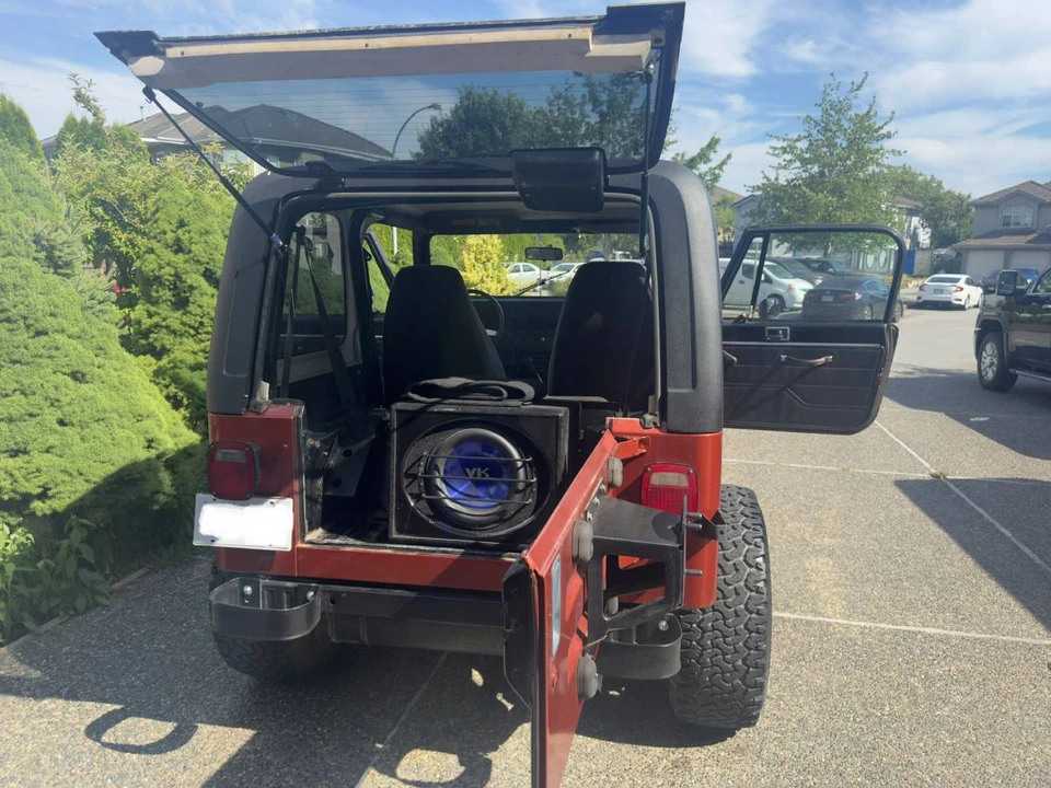 1992 Jeep YJ Wrangler - Image 7 of 13