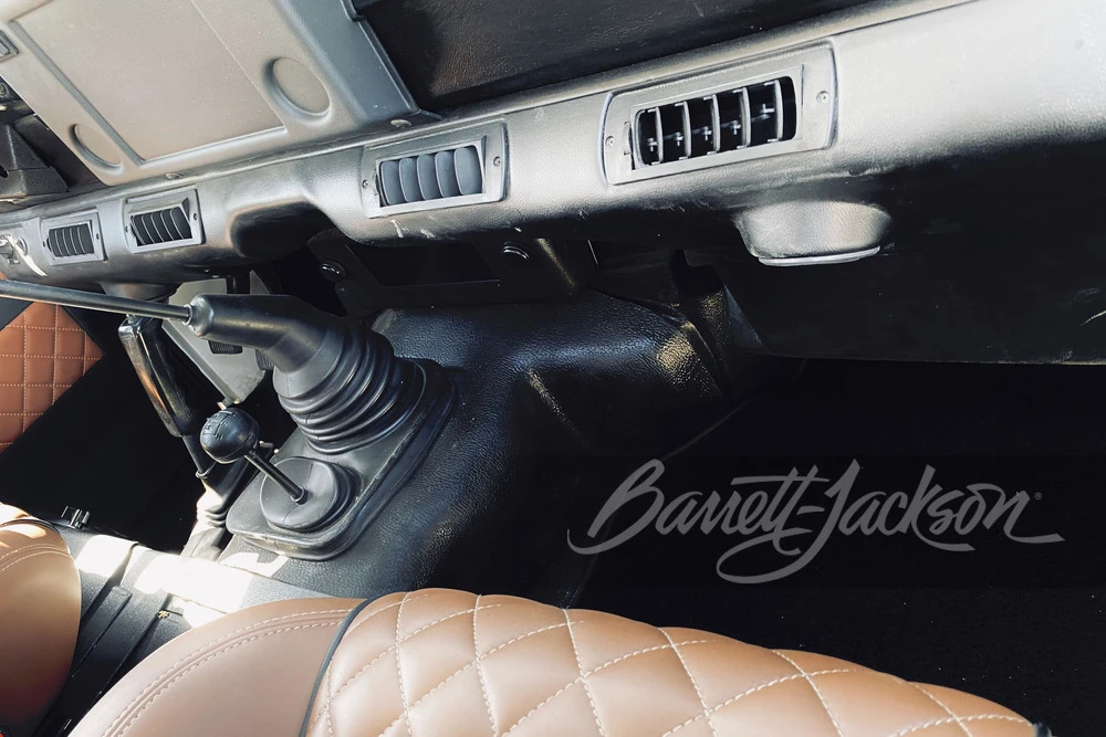 1992 Land Rover Defender 110 - Image 15 of 27