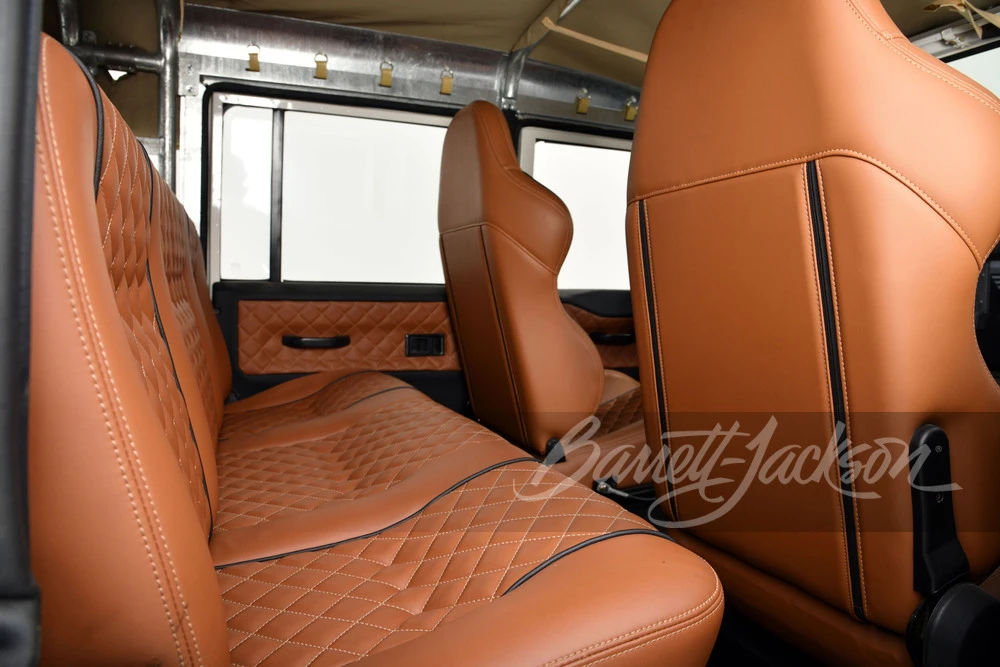 1992 Land Rover Defender 110 - Image 5 of 29