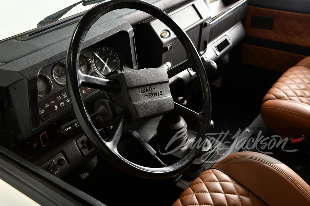 1992 Land Rover Defender 110 - Image 13 of 29