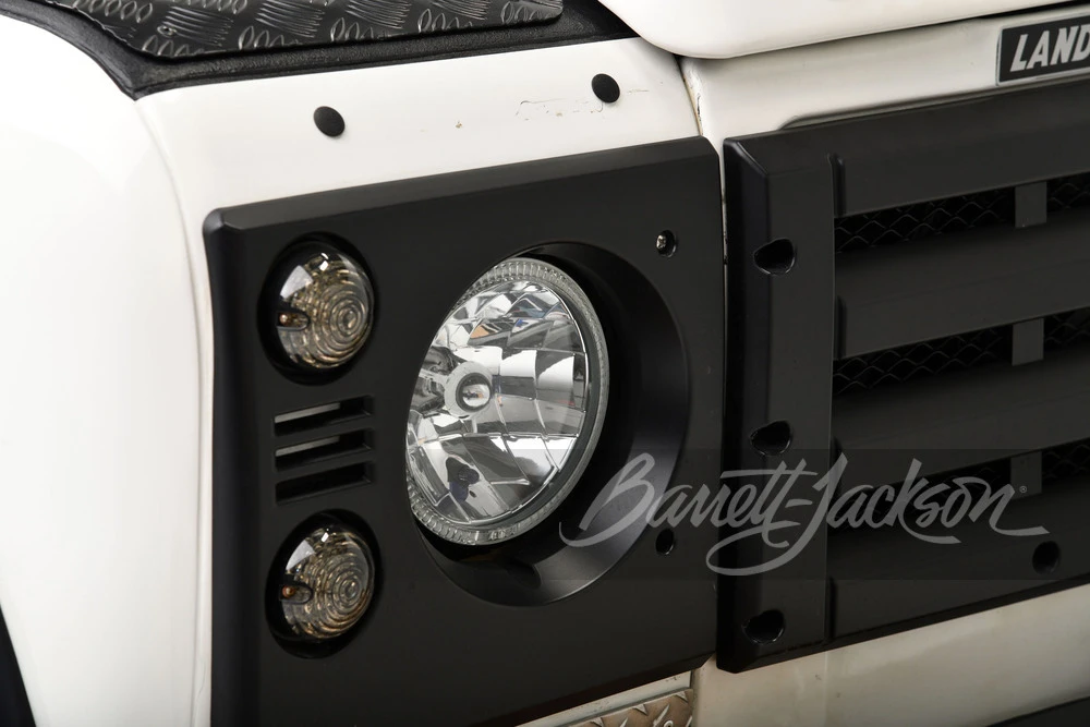 1992 Land Rover Defender 110 - Image 17 of 29