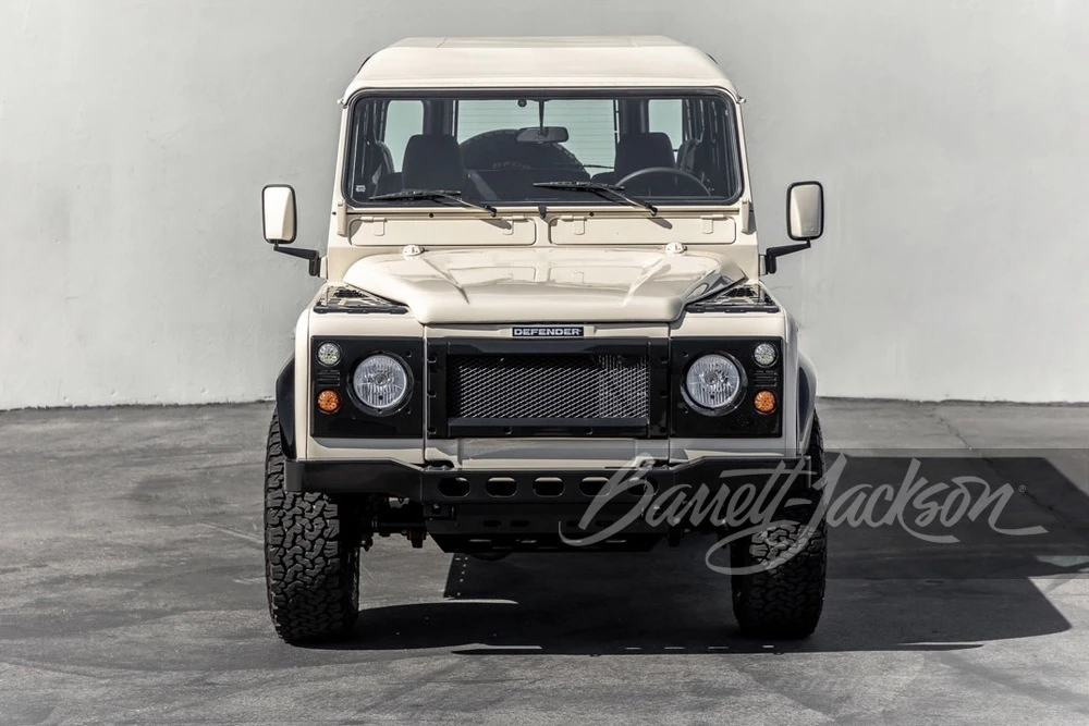 1992 Land Rover Defender 110 - Image 5 of 17