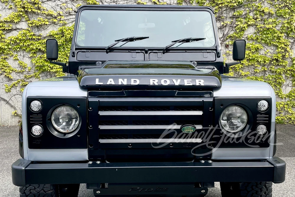 1992 Land Rover Defender 110 - Image 6 of 10