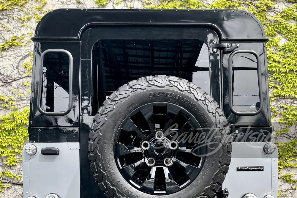 1992 Land Rover Defender 110 - Image 8 of 10
