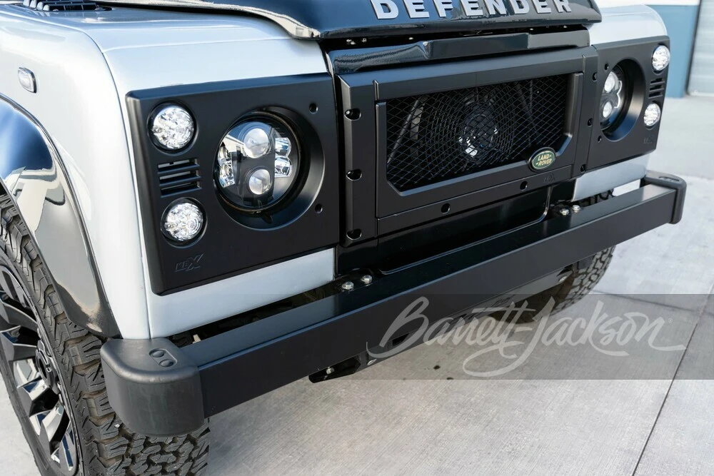 1992 Land Rover Defender 110 - Image 6 of 31