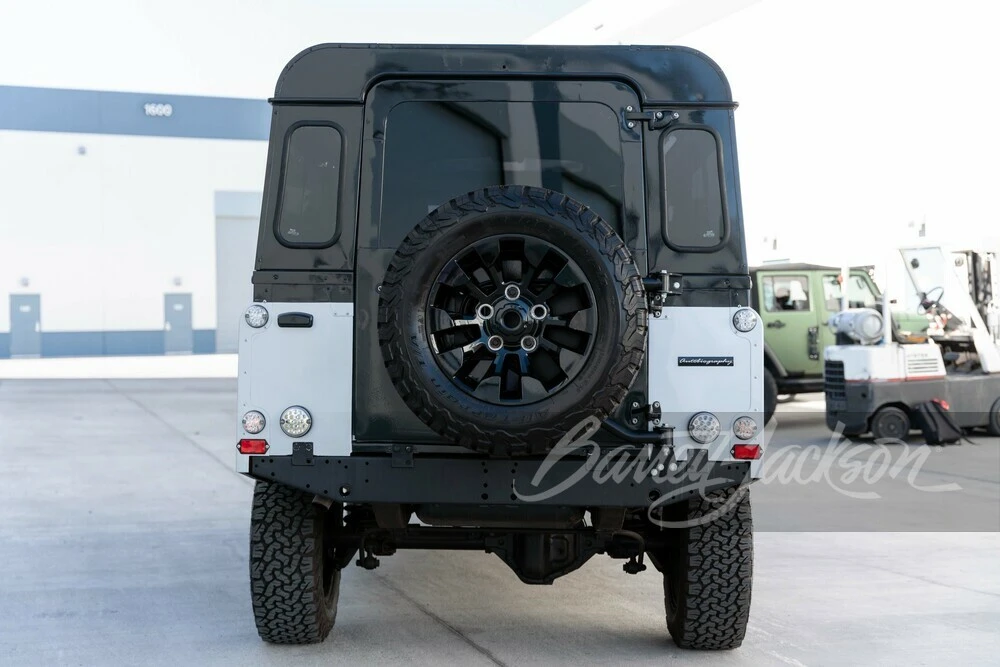 1992 Land Rover Defender 110 - Image 9 of 31