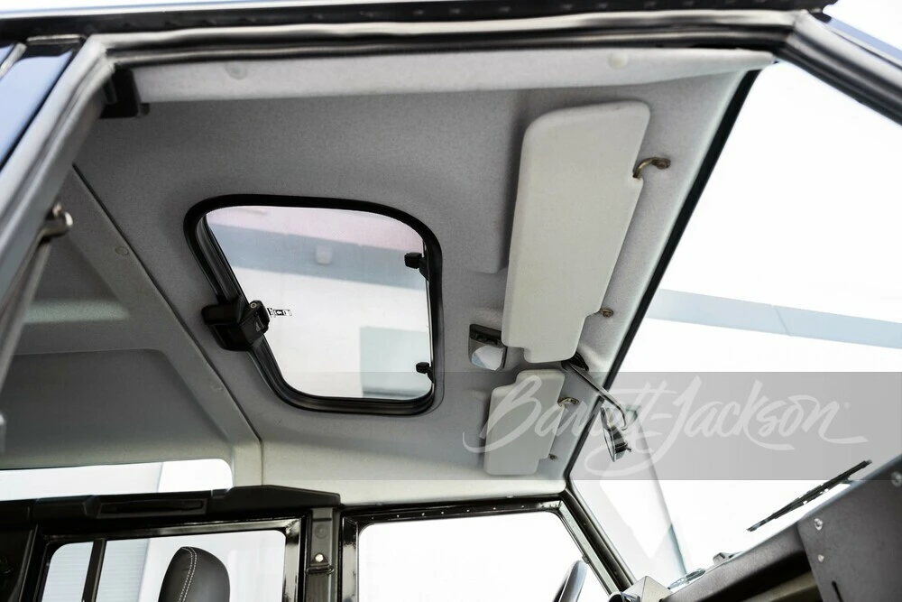 1992 Land Rover Defender 110 - Image 13 of 31