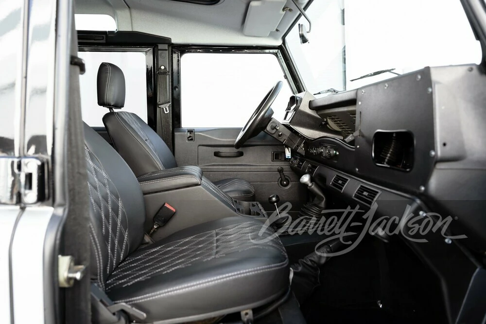1992 Land Rover Defender 110 - Image 19 of 31