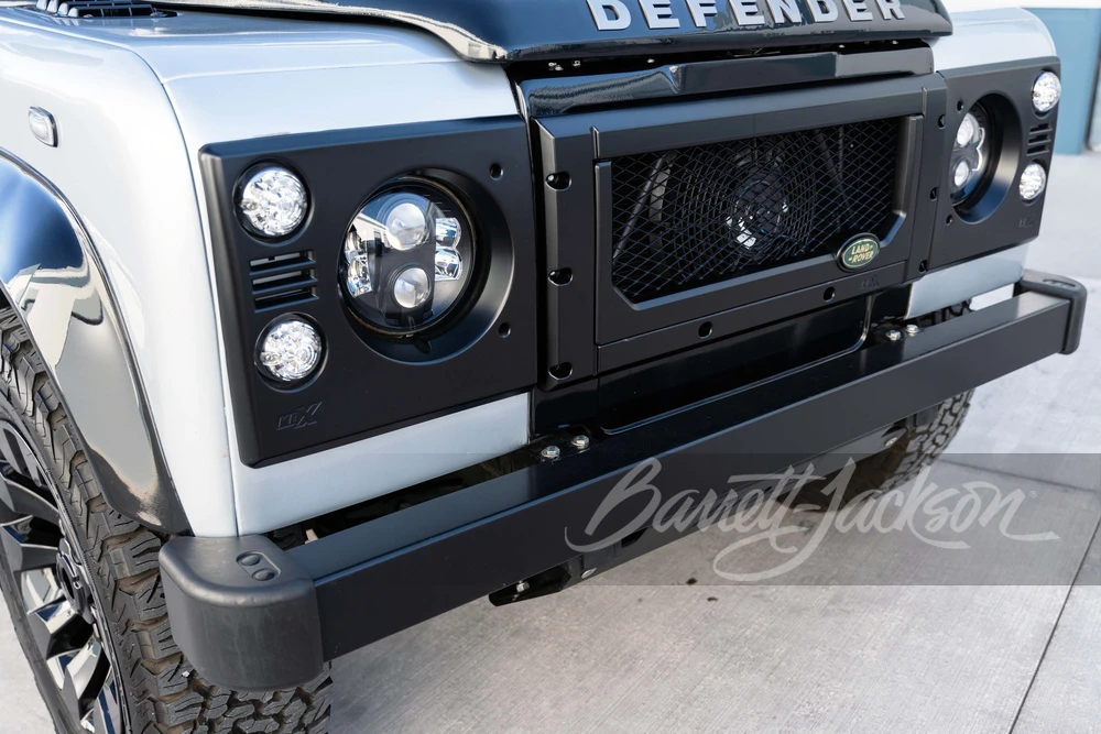 1992 Land Rover Defender 110 - Image 9 of 31