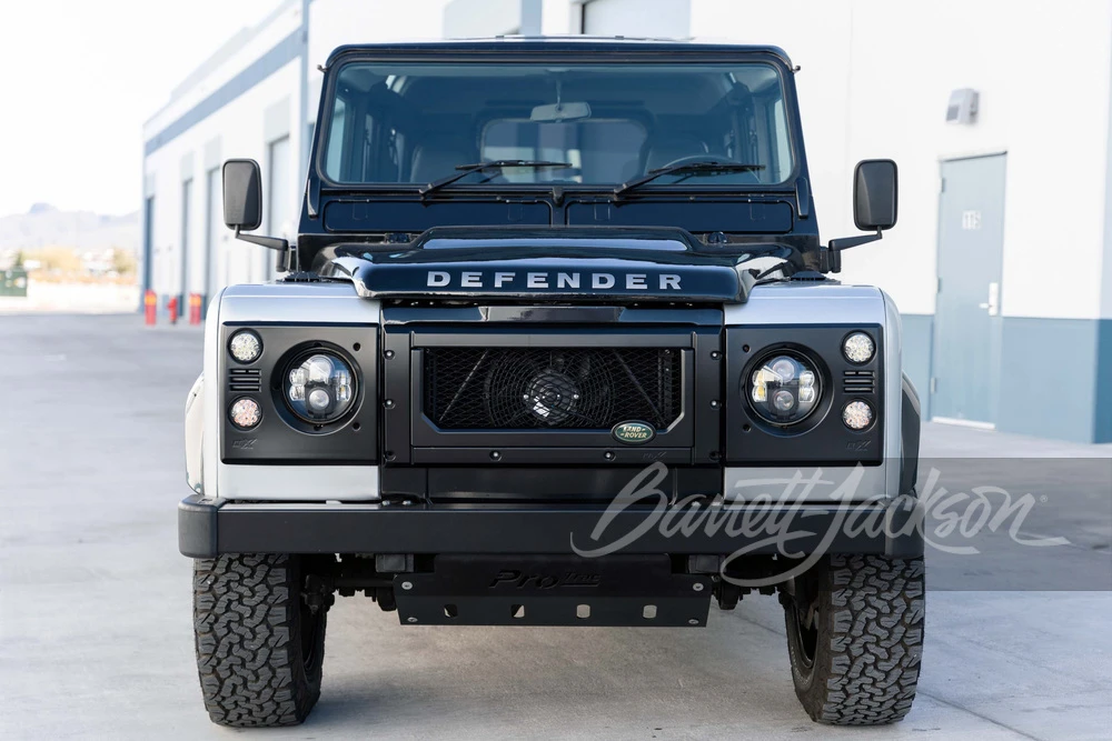 1992 Land Rover Defender 110 - Image 11 of 31