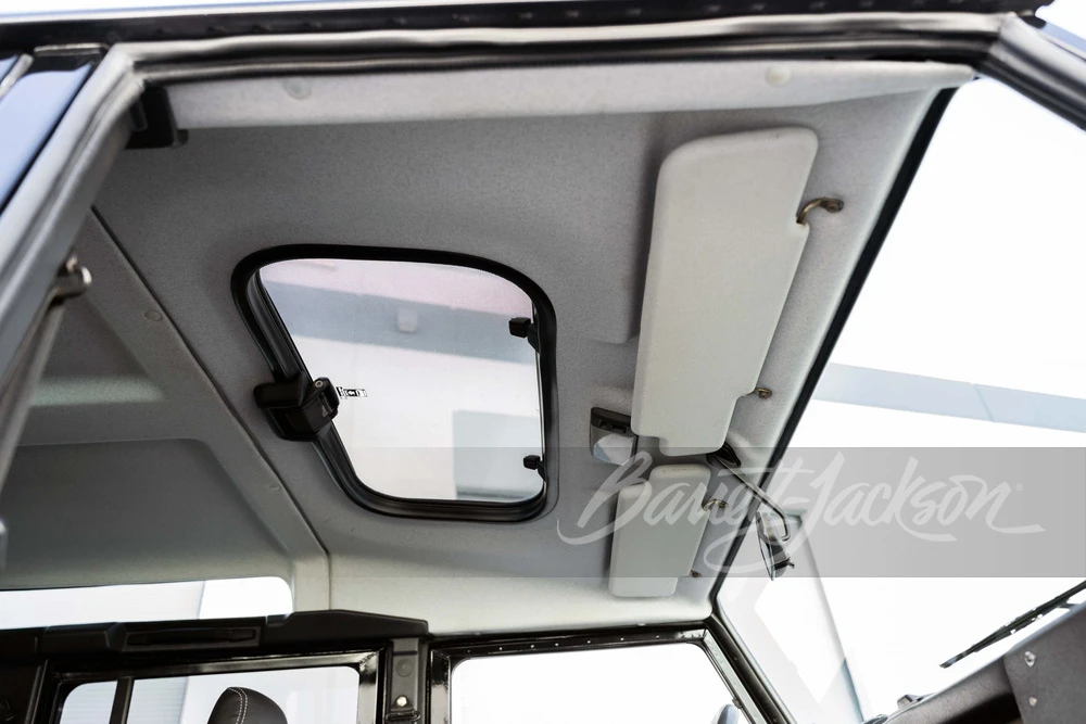 1992 Land Rover Defender 110 - Image 15 of 31