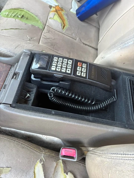 1992 Lexus LS 1st Gen - Image 10 of 10