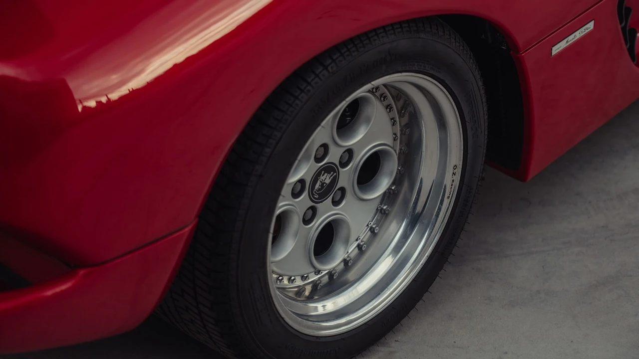 1992 Lamborghini Diablo - Image 14 of 31