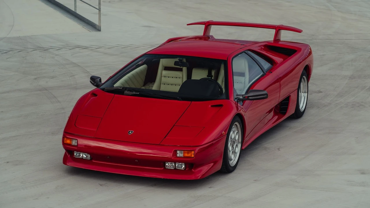 1992 Lamborghini Diablo - Image 11 of 31